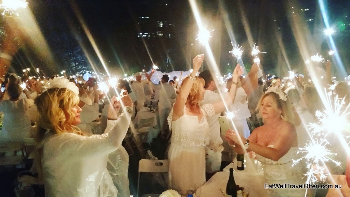 10 things you should know about Dîner en blanc